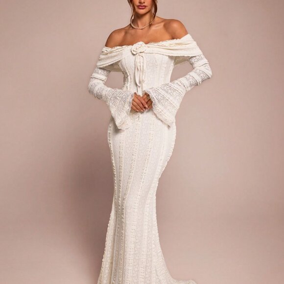 White Elegant Women's Off-Shoulder Long-Sleeved Maxi dress Date Outfit - Picture 6 of 8